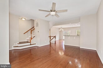 9418 Paragon Ct in Owings Mills, MD - Building Photo - Building Photo