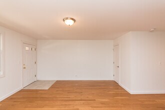 163 W Division St in Chicago, IL - Building Photo - Building Photo