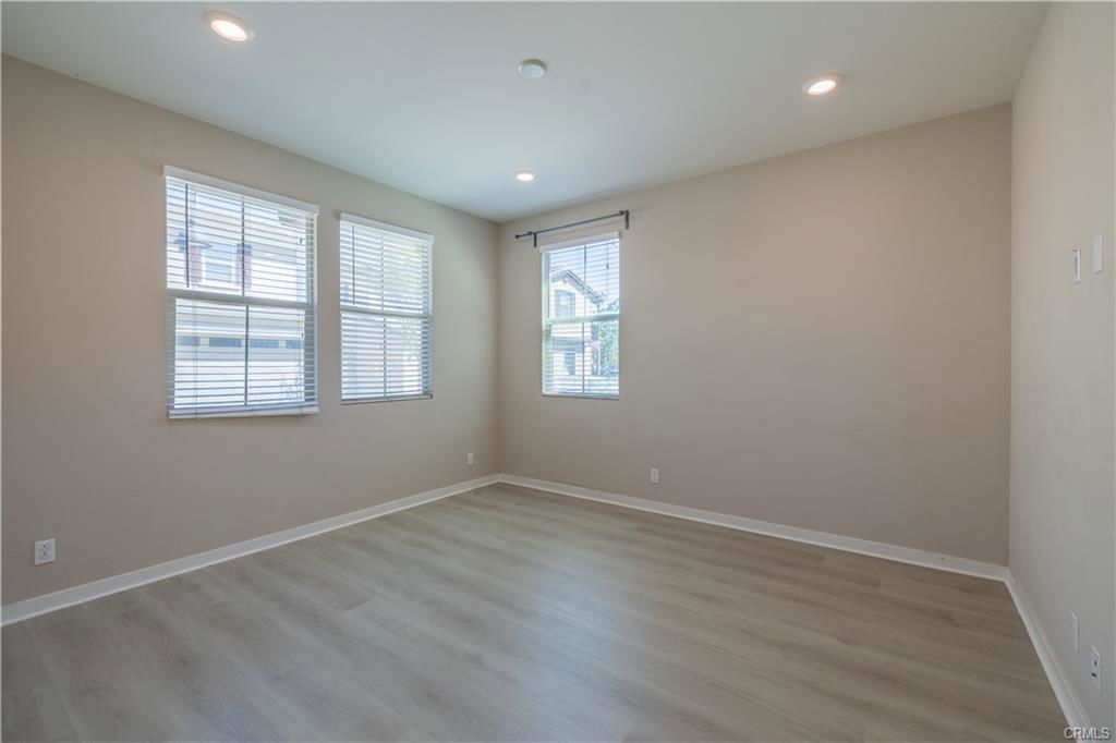 121 Spica in Irvine, CA - Building Photo