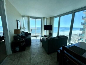 521 W Beach Blvd in Gulf Shores, AL - Foto de edificio - Building Photo