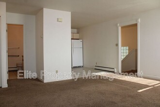 208 E Palmer Lake Dr in Pueblo West, CO - Building Photo - Building Photo