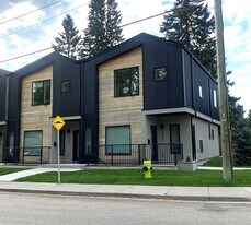 KL28-KL27 Street SW in Calgary, AB - Building Photo