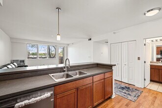1905 S Wolf Rd in Hillside, IL - Building Photo - Building Photo