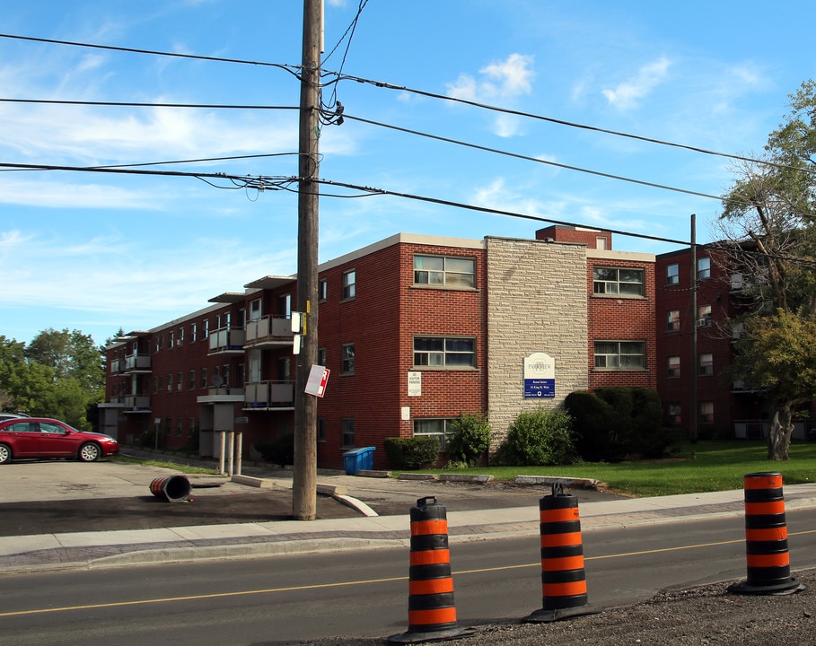 Parkview Apartments in Hamilton, ON - Building Photo