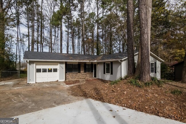 1824 Merry Oak Rd SW in Marietta, GA - Building Photo - Building Photo