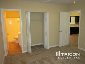 11685 Sands Ave in Jacksonville, FL - Building Photo - Building Photo