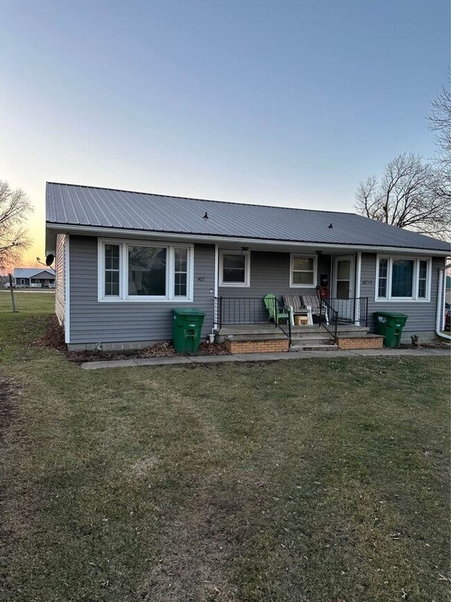 property at 407 N Cherry St