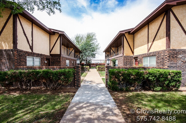 property at 3522 Adenmor Ct