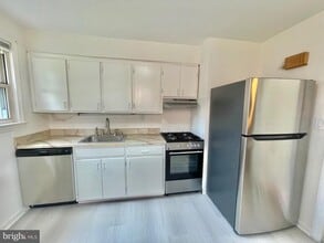 9725 51st Ave in College Park, MD - Building Photo - Building Photo