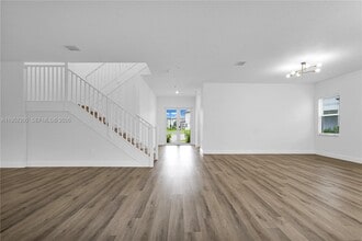 4422 SW 122nd Ter in Davie, FL - Building Photo - Building Photo