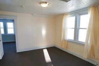 742 Boston Ave-Unit -3 in Bridgeport, CT - Building Photo - Building Photo