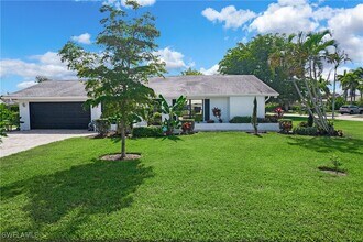 27 Pebble Beach Blvd in Naples, FL - Building Photo - Building Photo
