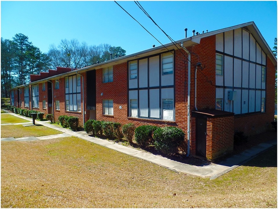 Penelope Court in Atlanta, GA - Building Photo