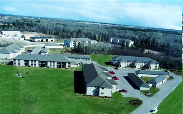 Woodfield - 3131 in Sault Ste. Marie, MI - Building Photo
