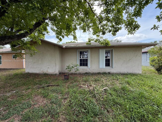1592 NW 7th Terrace in Pompano Beach, FL - Building Photo - Building Photo