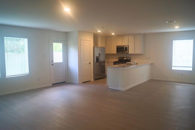 272 Laura Leigh Ln in Angleton, TX - Building Photo - Building Photo