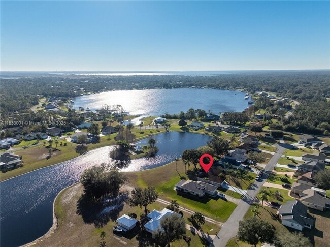 23 Lakeside Trail
