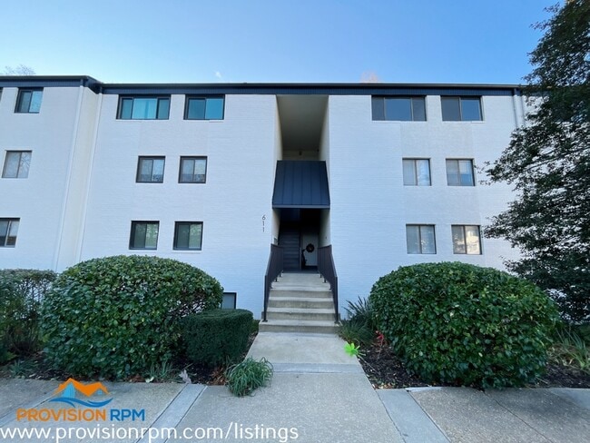 611 Oakland Hills Ct in Arnold, MD - Building Photo - Building Photo