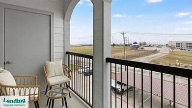 4100 Northern Cross Blvd, Unit 5310 in Haltom City, TX - Building Photo - Building Photo