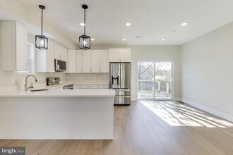 5333 Hayes St NE in Washington, DC - Building Photo - Building Photo