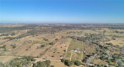 2122 Co Rd 324 in Yoakum, TX - Building Photo - Building Photo
