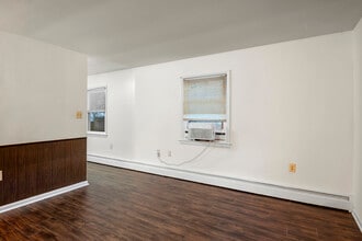 9329 Old Scaggsville Rd in Laurel, MD - Building Photo - Building Photo