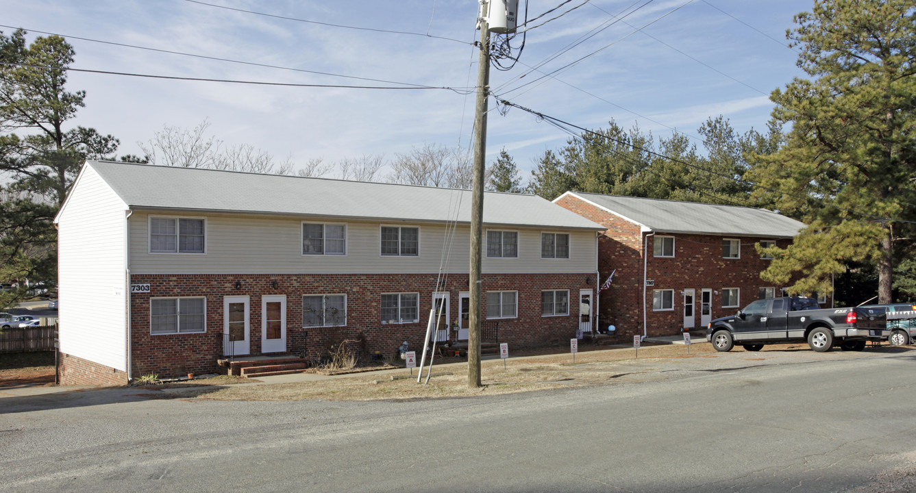 7303-7307 Jackson Ave in Mechanicsville, VA - Building Photo