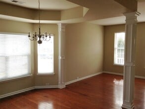 2476 Ingleside Dr in High Point, NC - Building Photo - Building Photo