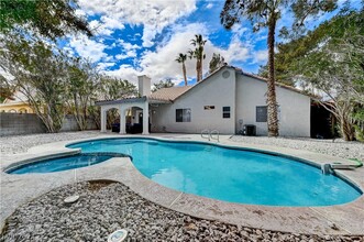 4442 Rolls Royce Rd in North Las Vegas, NV - Building Photo - Building Photo