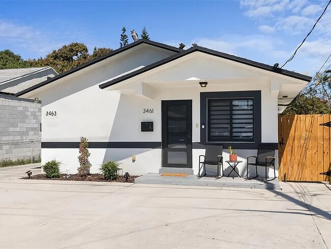 3461 SW 24th St in Miami, FL - Building Photo - Building Photo