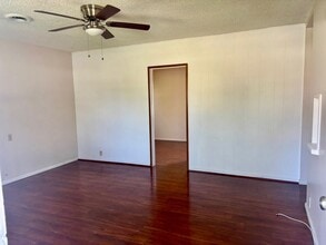 5465 W Phillips St in Ontario, CA - Building Photo - Building Photo