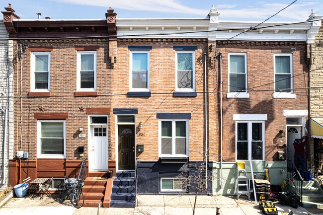 property at 1917 S Lambert St