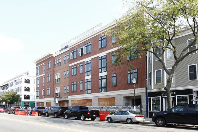 170 W Broadway in Boston, MA - Building Photo - Building Photo
