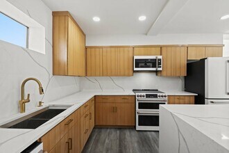 8610 Grandview Dr in Jonestown, TX - Building Photo - Building Photo