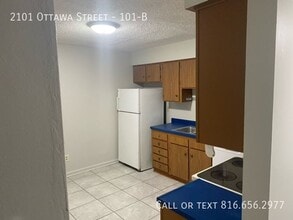 2101 Ottawa St in Leavenworth, KS - Building Photo - Building Photo