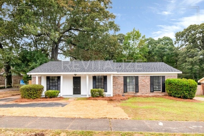 property at 5728 Post Oak Ct