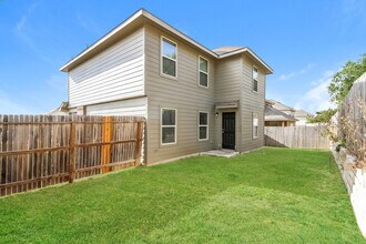 8627 Tesoro Hills in San Antonio, TX - Building Photo - Building Photo