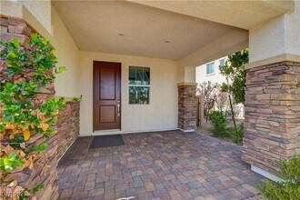 1075 N Water St in Henderson, NV - Building Photo - Building Photo