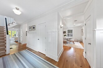 168 Rowayton Ave in Norwalk, CT - Foto de edificio - Building Photo