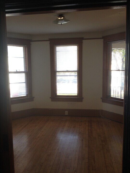 2506 N Bartlett Ave, Unit 2506 in Milwaukee, WI - Building Photo