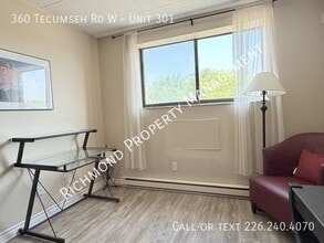 360 Tecumseh Rd W in Windsor, ON - Building Photo - Building Photo