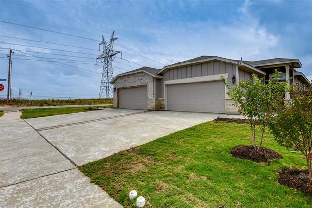 748 Wheatfield Dr in Venus, TX - Building Photo - Building Photo