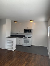 20912 Amie Ave-Unit -101 in Torrance, CA - Building Photo - Building Photo
