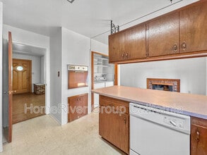 3413 S Port Dr in Sacramento, CA - Building Photo - Building Photo