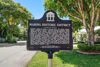 102 SE 7th Ave in Delray Beach, FL - Building Photo - Building Photo