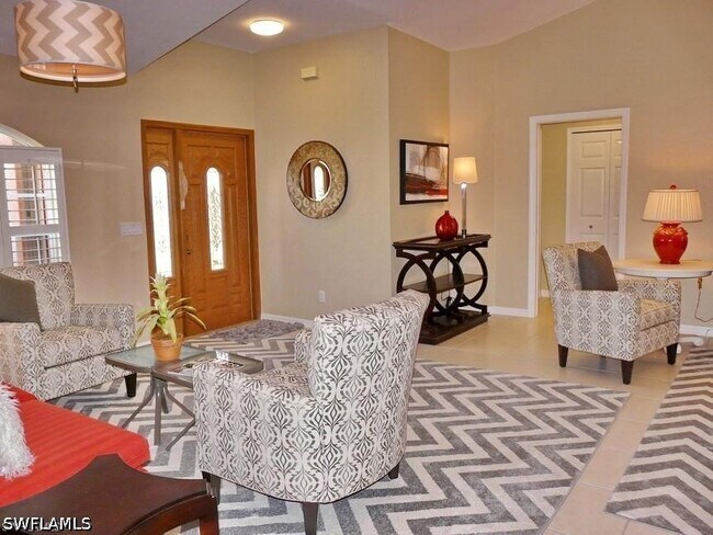 264 Castaways St in Marco Island, FL - Building Photo - Building Photo