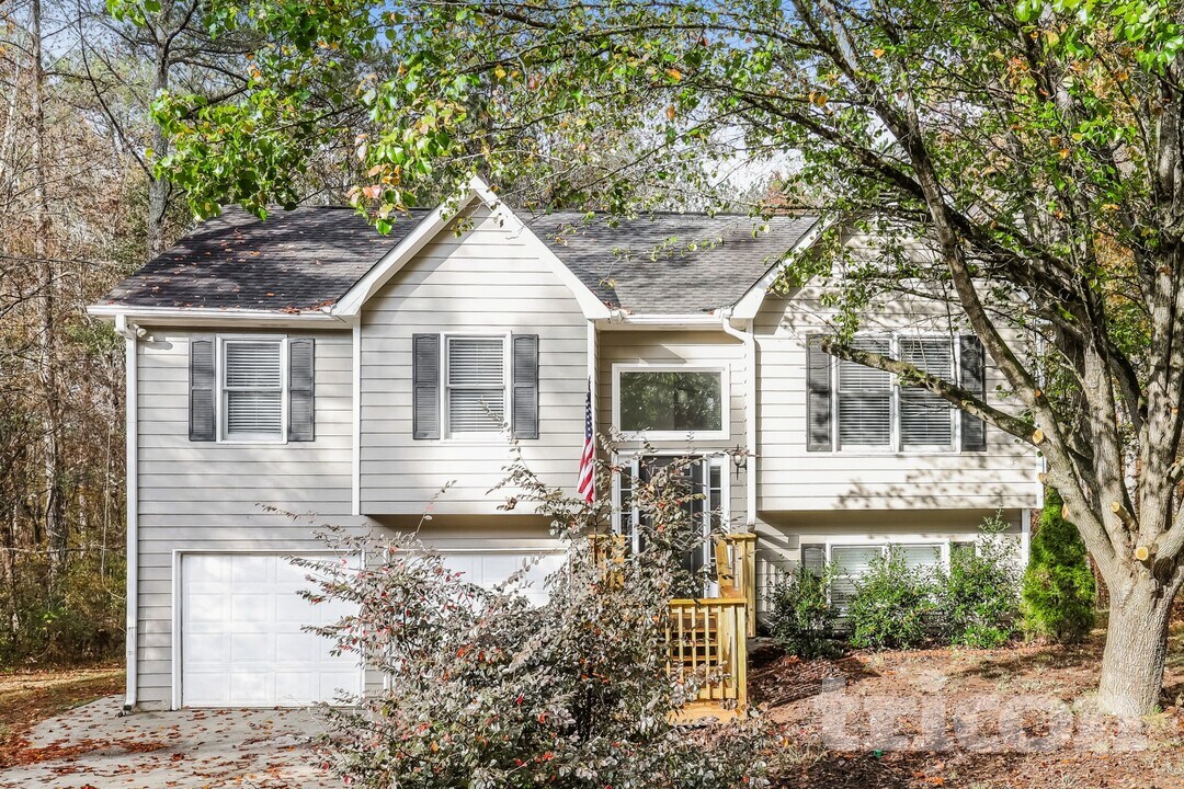 1753 Independence Dr in Douglasville, GA - Building Photo