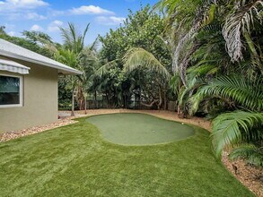 8121 SE Orchard Terrace in Hobe Sound, FL - Building Photo - Building Photo