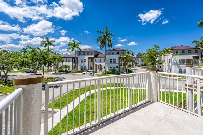 4435 SW 160th Ave in Miramar, FL - Building Photo - Building Photo