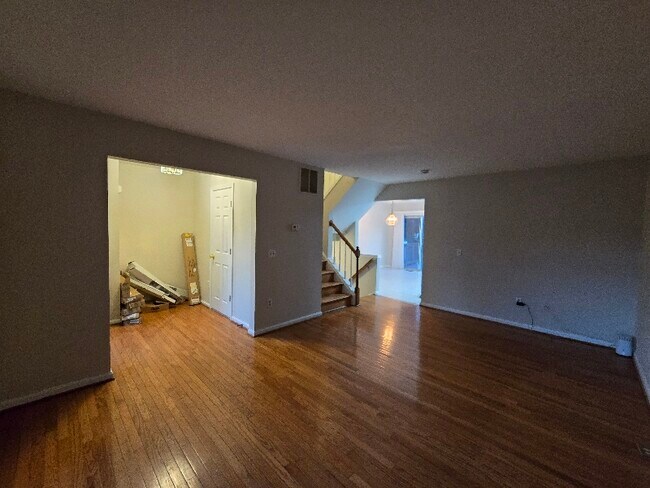 16 Windbluff Ct in Owings Mills, MD - Building Photo - Building Photo